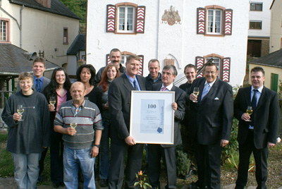 Gruppenbild anlässlich des 100-jährigen Jubiläums der Firma Treis